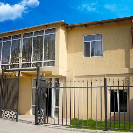 Hostel Esal Osh Ngoại thất bức ảnh