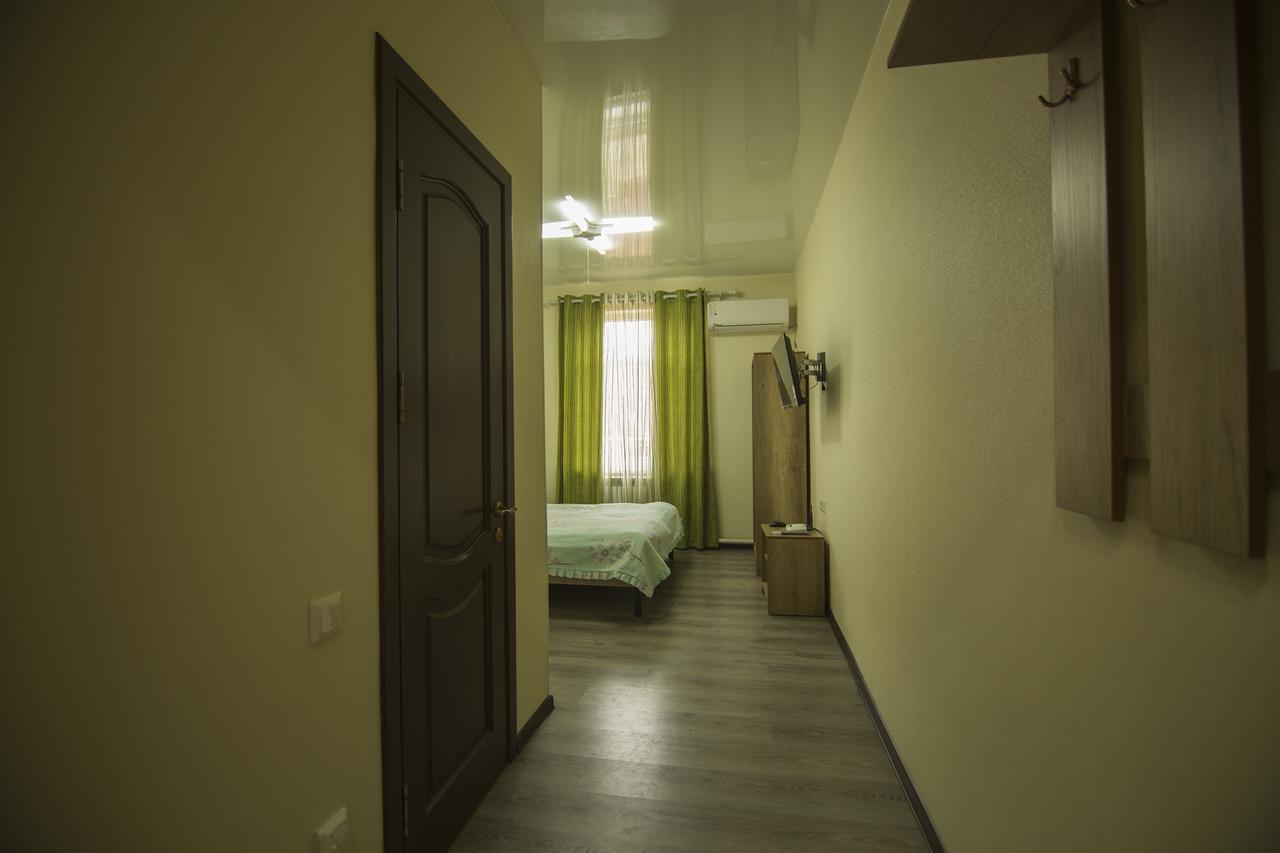 Hostel Esal Osh Ngoại thất bức ảnh